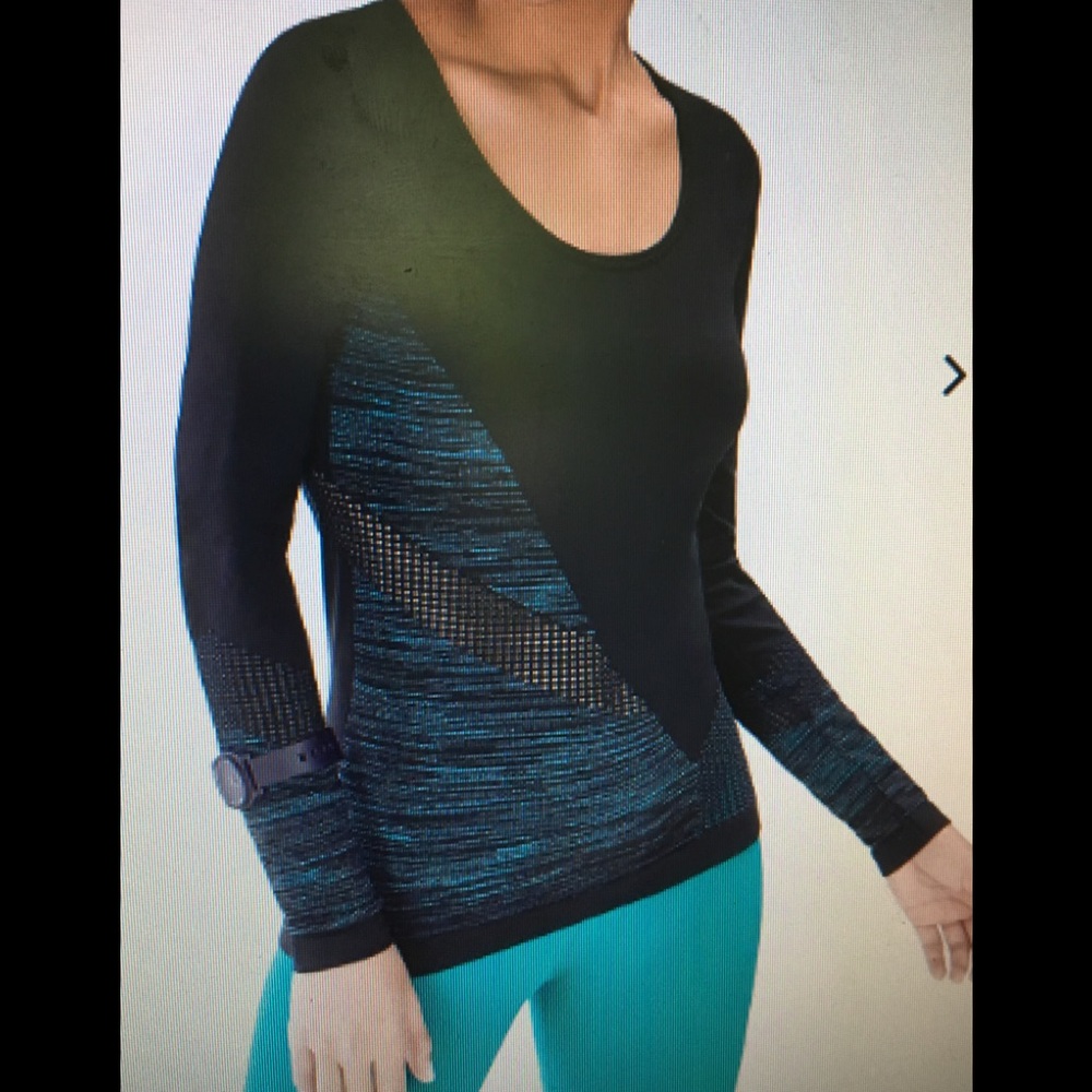 Fabletics Demi Lovato long sleeve top